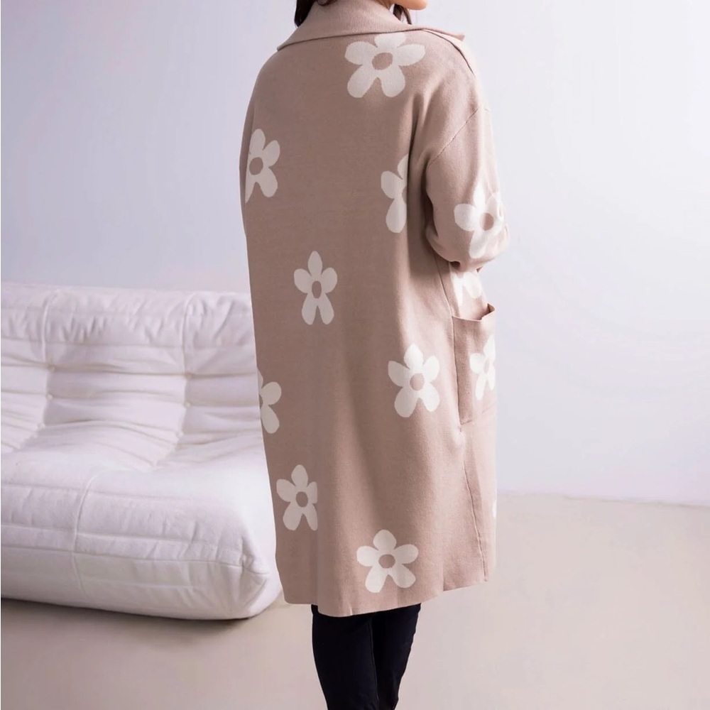 Daisy Print Sweater Coat - Picture 2 of 5